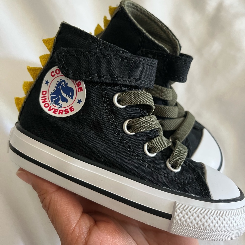 New converse for toodlers